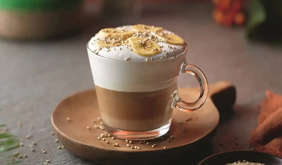 کاپوچینو با شیر بخار داده